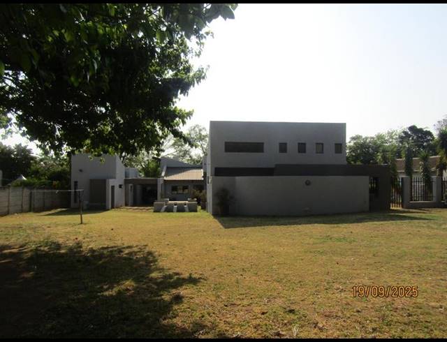 4 BEDROOM HOUSE FOR SALE IN FONTAINEBLEAU